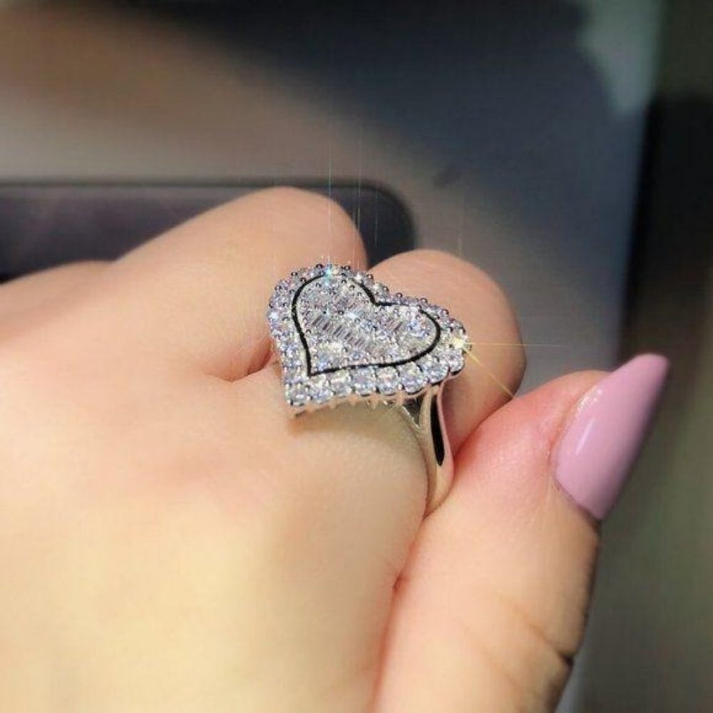 925 Sterling Silver Baguette Diamond Heart Ring - Picture 4 of 7
